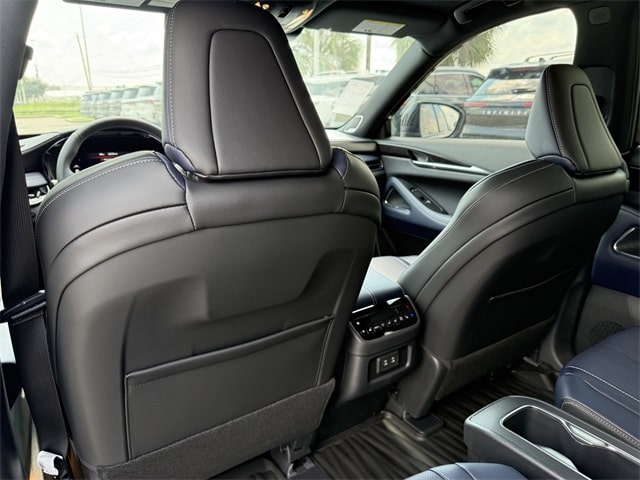 Thumbnail: 2026 INFINITI QX60 - 21