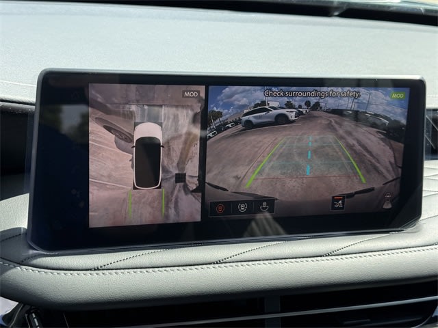 Thumbnail: 2026 INFINITI QX60 - 26