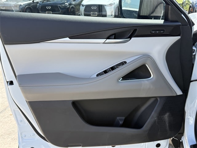 Thumbnail: 2026 INFINITI QX60 - 19