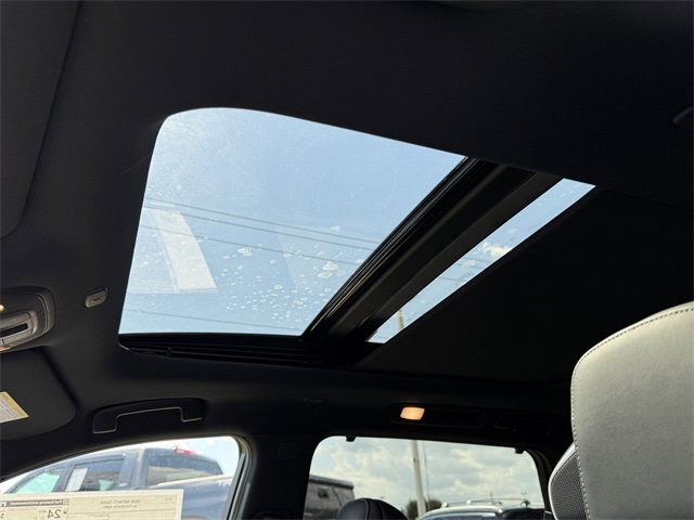 Thumbnail: 2026 INFINITI QX60 - 28