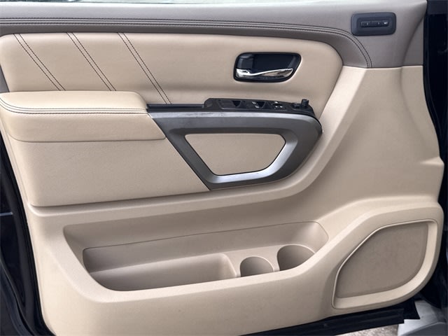 Thumbnail: 2015 Nissan Armada - 17