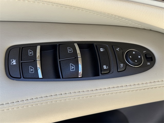 Thumbnail: 2019 INFINITI QX60 - 20