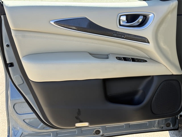 Thumbnail: 2019 INFINITI QX60 - 19