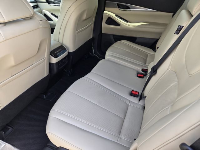 Thumbnail: 2023 INFINITI QX60 - 12
