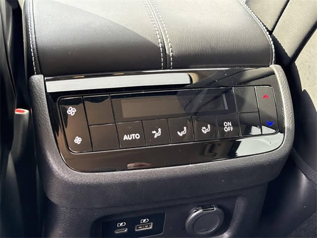 Thumbnail: 2023 INFINITI QX60 - 22