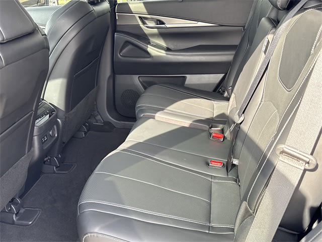 Thumbnail: 2023 INFINITI QX60 - 12