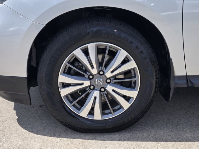 Thumbnail: 2020 Nissan Pathfinder - 8