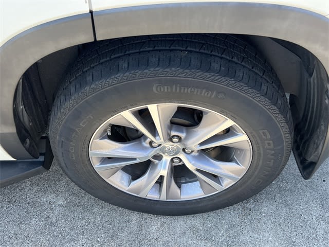 2014 Toyota Highlander XLE 8