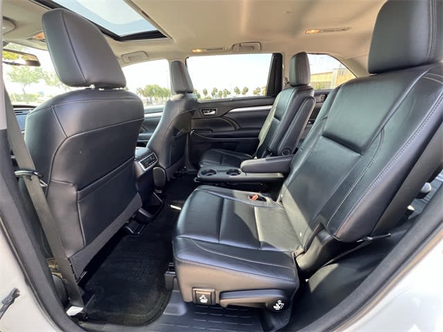 2014 Toyota Highlander XLE 13