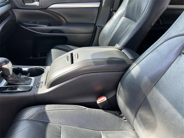 2014 Toyota Highlander XLE 12