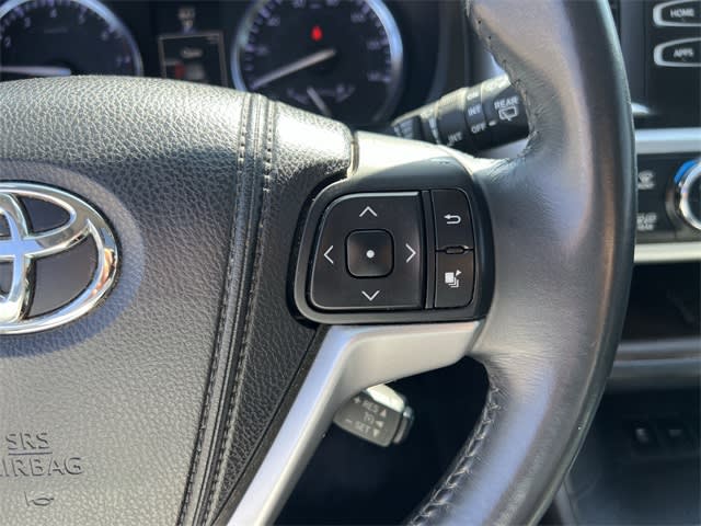 2014 Toyota Highlander XLE 22