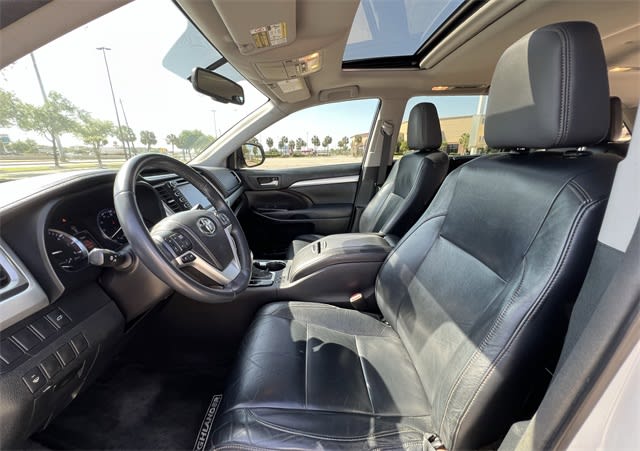 2014 Toyota Highlander XLE 11