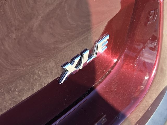 Thumbnail: 2016 Toyota Highlander - 7