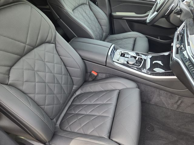 Thumbnail: 2026 BMW X5 - 18