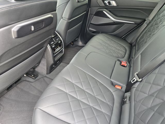 Thumbnail: 2026 BMW X5 - 13