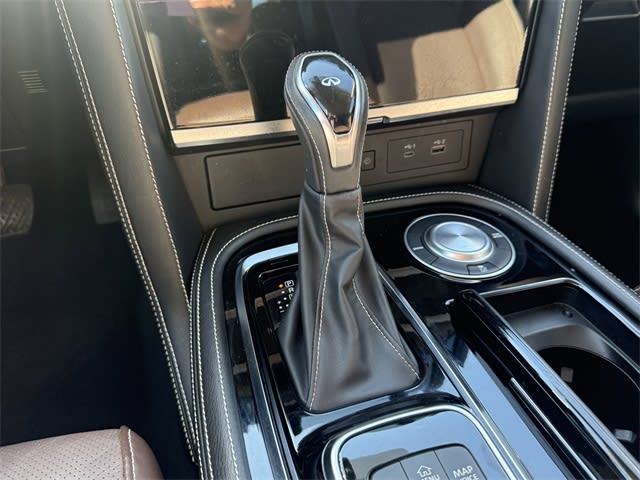 Thumbnail: 2022 INFINITI QX80 - 16