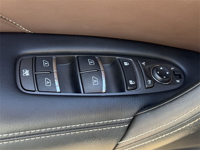 Thumbnail: 2022 INFINITI QX80 - 20