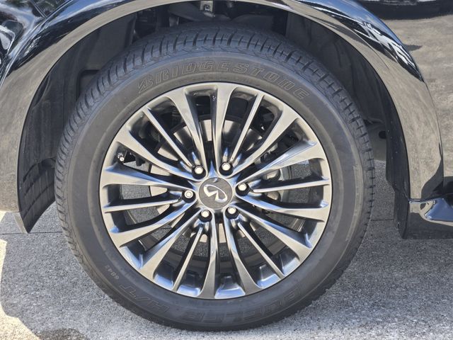 Thumbnail: 2023 INFINITI QX80 - 8