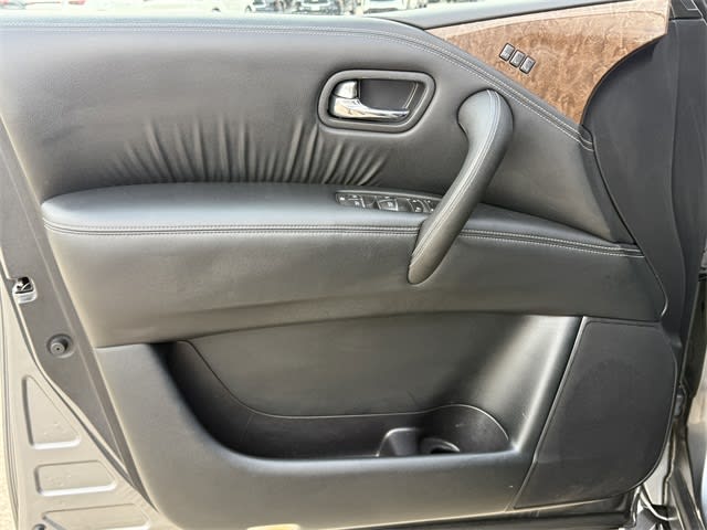 Thumbnail: 2017 INFINITI QX80 - 18