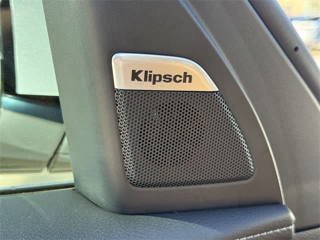 Thumbnail: 2026 INFINITI QX80 - 18