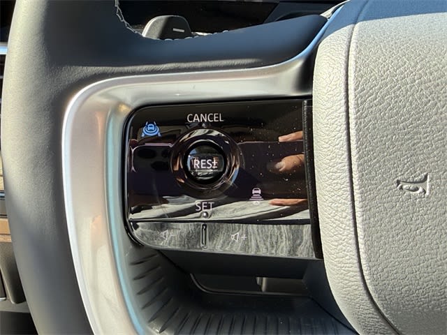 Thumbnail: 2026 INFINITI QX80 - 21