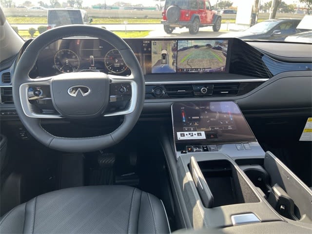 Thumbnail: 2025 INFINITI QX80 - 10
