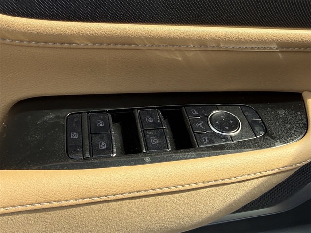 Thumbnail: 2026 INFINITI QX80 - 18