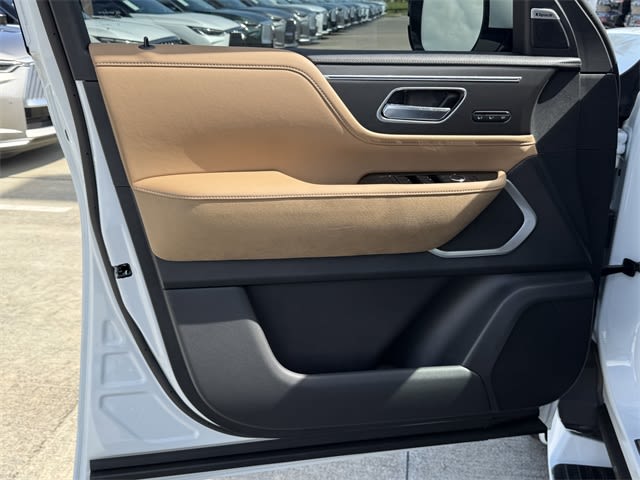 Thumbnail: 2026 INFINITI QX80 - 17