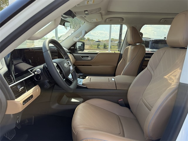 Thumbnail: 2026 INFINITI QX80 - 10