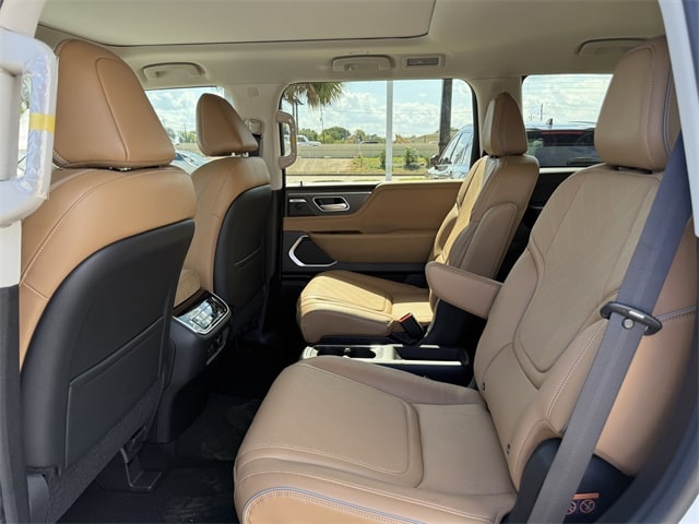 Thumbnail: 2026 INFINITI QX80 - 12