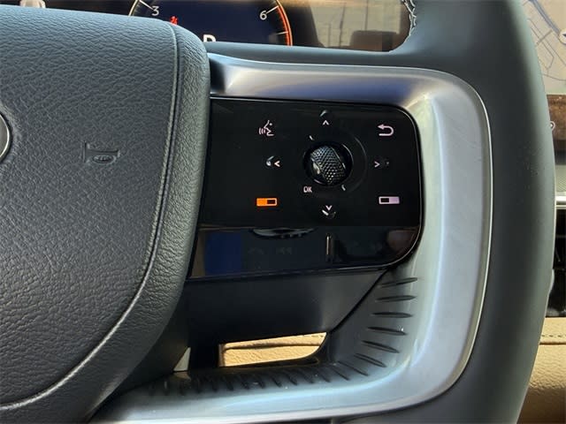 Thumbnail: 2026 INFINITI QX80 - 24