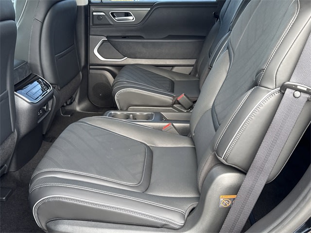 Thumbnail: 2026 INFINITI QX80 - 19