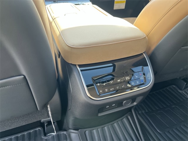 Thumbnail: 2025 INFINITI QX80 - 23