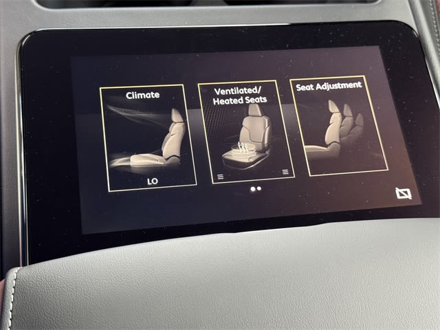 Thumbnail: 2026 INFINITI QX80 - 23