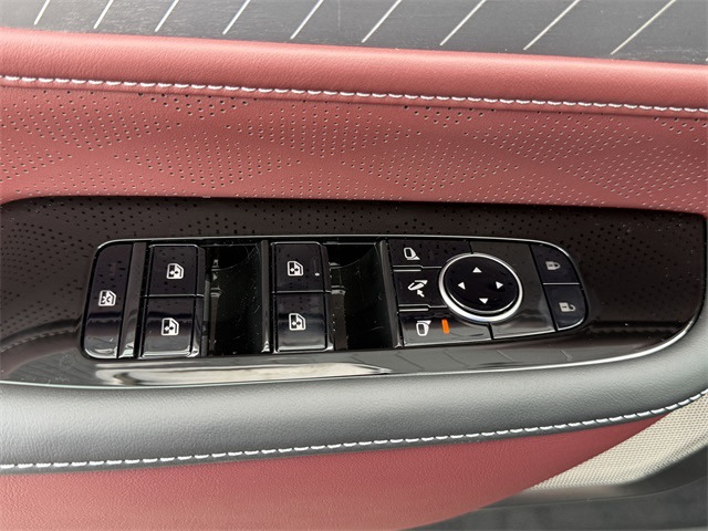 Thumbnail: 2026 INFINITI QX80 - 18