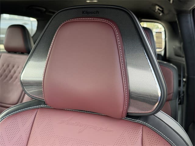 Thumbnail: 2026 INFINITI QX80 - 20