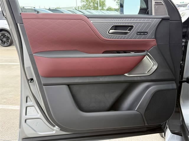 Thumbnail: 2026 INFINITI QX80 - 17