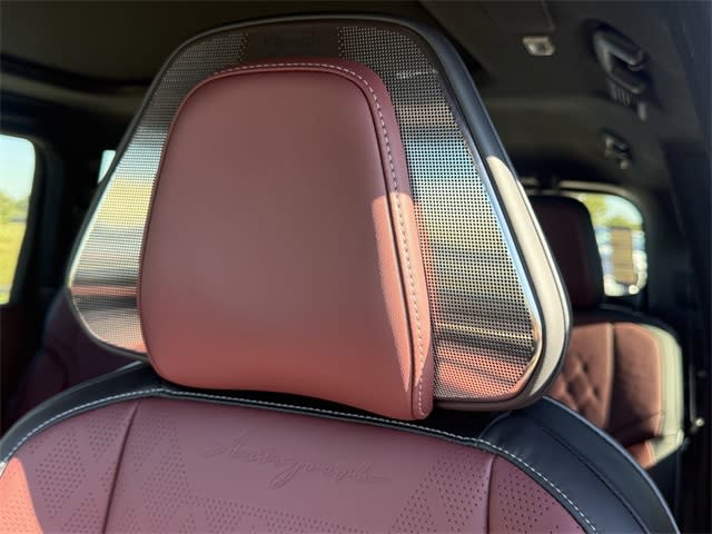 Thumbnail: 2026 INFINITI QX80 - 17