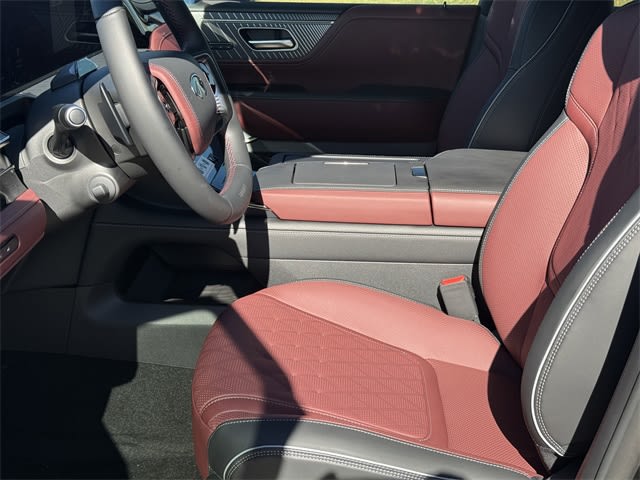 Thumbnail: 2026 INFINITI QX80 - 10