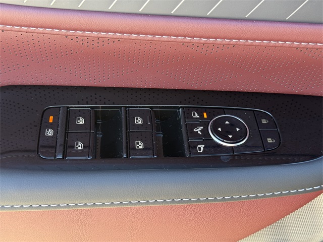 Thumbnail: 2026 INFINITI QX80 - 16