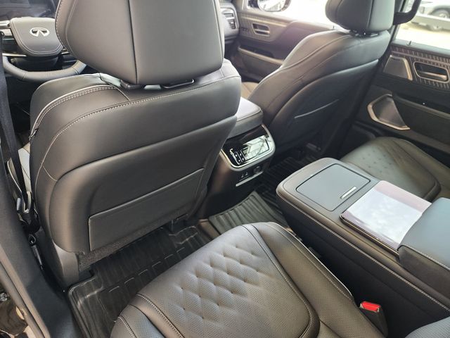 Thumbnail: 2026 INFINITI QX80 - 12
