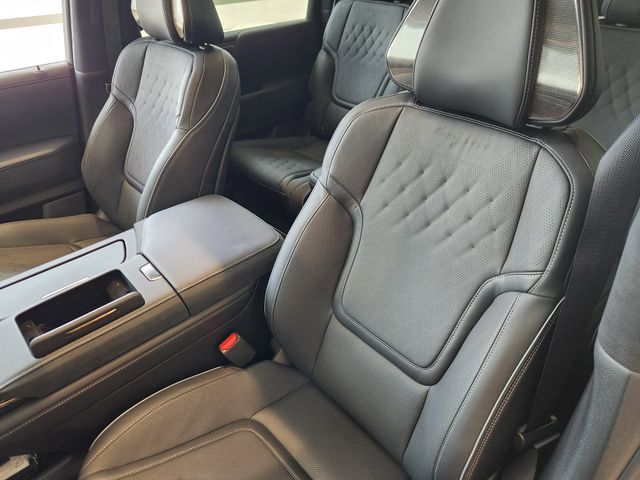 Thumbnail: 2026 INFINITI QX80 - 10