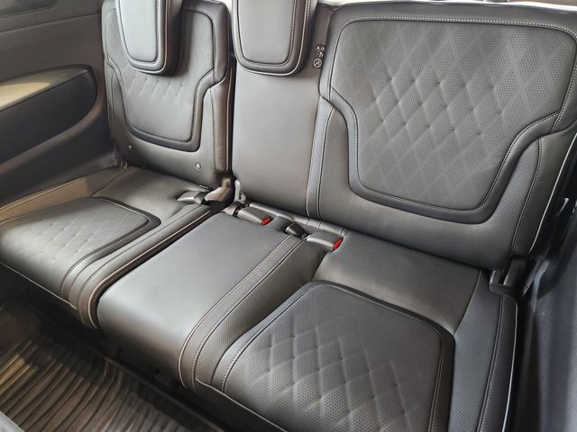 Thumbnail: 2026 INFINITI QX80 - 20