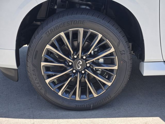 Thumbnail: 2026 INFINITI QX80 - 8