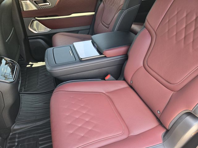 Thumbnail: 2026 INFINITI QX80 - 20