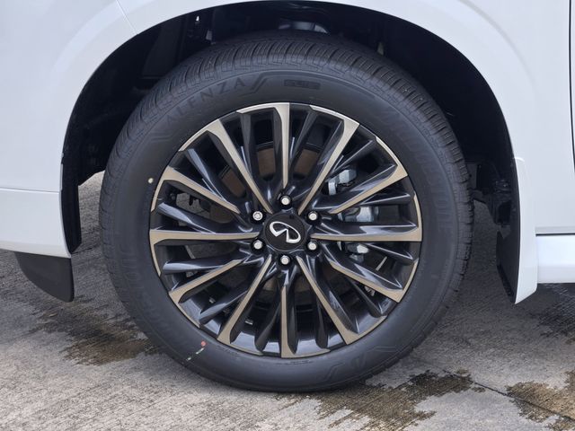 Thumbnail: 2026 INFINITI QX80 - 8