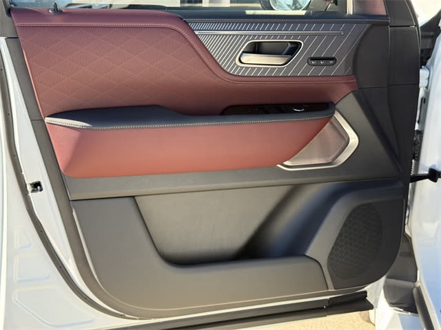 Thumbnail: 2026 INFINITI QX80 - 17