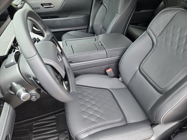 Thumbnail: 2026 INFINITI QX80 - 12