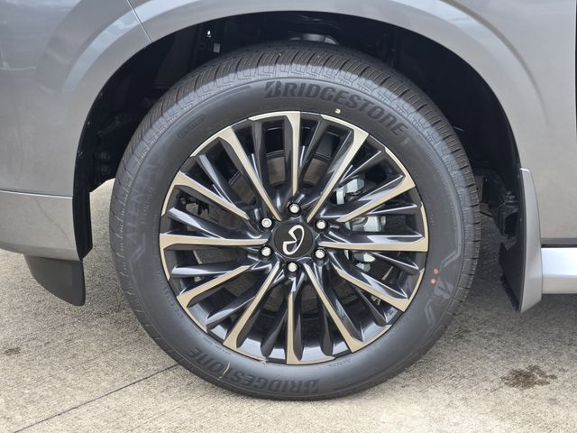 Thumbnail: 2026 INFINITI QX80 - 8