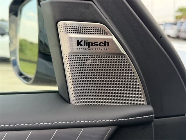 Thumbnail: 2026 INFINITI QX80 - 15